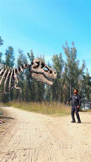 T-Rex Dinosaur Skeleton Comes Alive! Epic Jungle Chase #dinosaur #dinosaurs #trex
