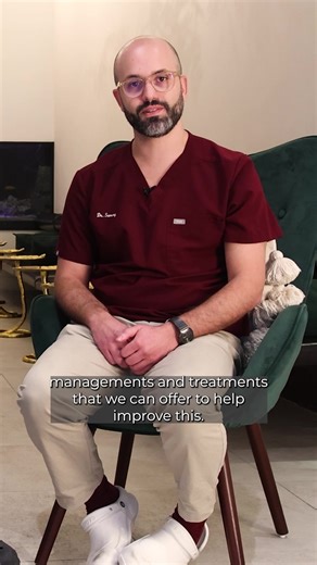 💥 Waking up with jaw pain or headaches? You might be clenching your teeth at night… and not even know it. Dr Safa & Dr Sammy spill the warning signs your dentist actually notices 👀 You’re not alone, busy, stressful lives make this so common. ✨Part 3 is coming: find out what’s really causing it! #Bruxism #JawPain #TeethGrinding #DentalTips #HealthyHabits #SereneDental #TheSereneSmileExperience #CalmDentistry #WellnessTikTok