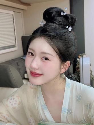 距离不是问题 双向奔赴才是关键 #星汉灿烂赵露思 #赵露思古装剧 @总哭