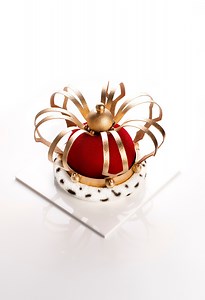 I really liked the design of this one, it is composed with a vanilla crunchy sweet dough, a moist roasted almond sponge, a rich vanilla cherry compote and a yogurt mousse. | Amaury Guichon