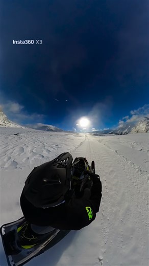 Simonemls on Instagram: "🧘🏽🔥 #insta360 #snowmobiles #mountains #alp"