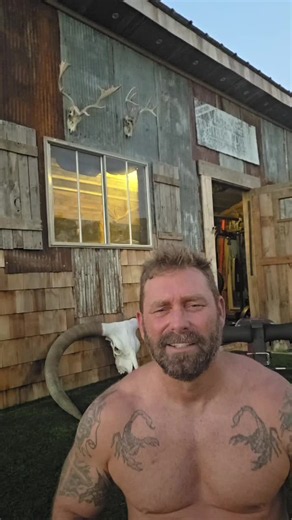 Shed Workout Routine: Simple Weightlifting & Fitness Tips