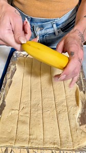 144K views · 694 reactions | Stuffed bananas are delicious! #yummyfood #letseat #easyrecipe #easysnack #foodforthought #bananas #simplelife | Kailee’s Kitchen | Facebook