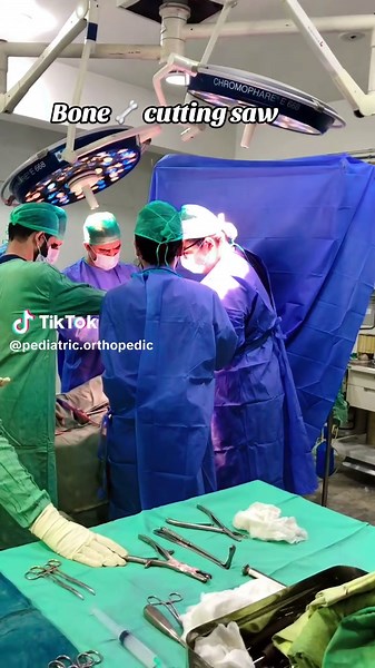 Bone Saws for Surgical Procedures in Orthopedics