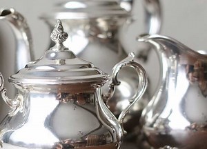 Como Limpar Prata: 8 Formas e Passo a Passo Completo