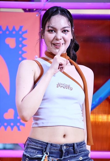 SONYA VIIS Live Performance at The Mall Lifestore