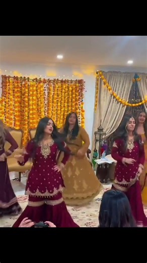 Bumbro Bumbro Dance Cover - Wedding Dance - Easy Mehndi Dance - Bride Side - Girl Gang #dance