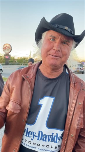 What are your thoughts on this 7 man burnout that made the Harley Dealership disappear? 😮 | CycleDrag