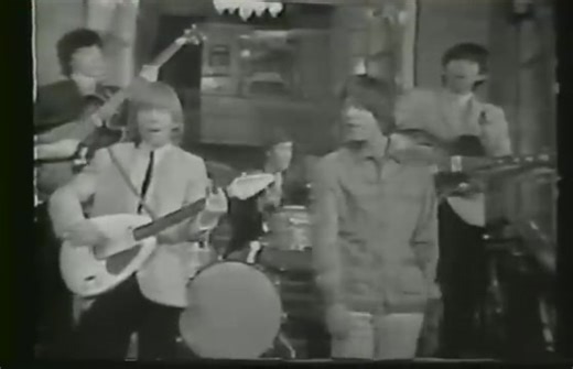 Rolling Stones - It's all over now 1964 | Top Hat Crew's "Live Music Archives"