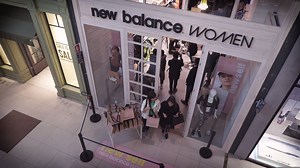 El local exclusivo de New Balance Women ya abrió sus puertas, aquí una pequeña muestra de la energía que allí se respira. Destino obligatorio para amantes de la moda y el deporte. Te esperamos! #NewBalance #NewWoman | New Balance