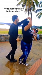 Bailando en paseo Colón 😁🕺🏻💃🏽🎶 #bailes #salsabaul #anzoátegui #venezuela #paseocolon | Luis Silva