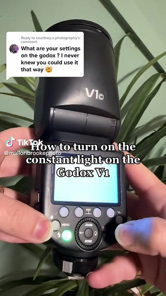 How to Turn On the Constant Light on the Godox V1