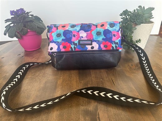 Crossbody Bag: the Fiona Crossbody Bag - Hand-made Personally by Vicki of Vicki T Designs. Pattern by Linds Handmade Designs - Etsy