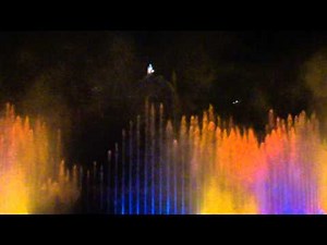 Fantasmic Fail: Dragon stuck on stage during finale