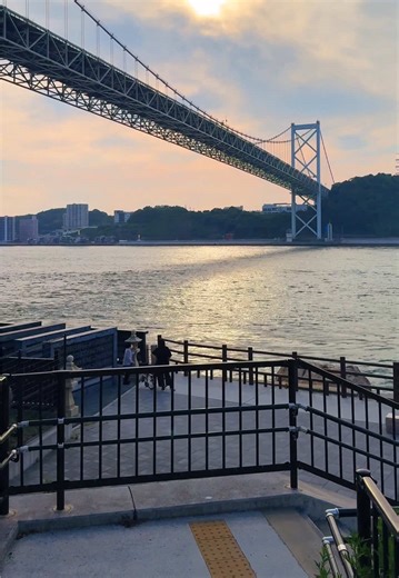 Kanmon Bridge (Kitakyushu/Shimonoseki) / 関門橋（北九州・下関）🇯🇵 Spanning the historic Kanmon Strait, the majestic Kanmon Bridge is a symbol of connection between Honshu and Kyushu. Once the longest suspension bridge in Asia, its graceful arch offers breathtaking views of the swirling currents below and the vibrant cities of Kitakyushu and Shimonoseki. At night, the bridge is beautifully illuminated, creating a stunning spectacle. Explore the charming Mojiko Retro district on the Kyushu side, or cross t
