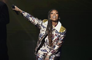 Brandy's 7 Biggest Top 10 Hits