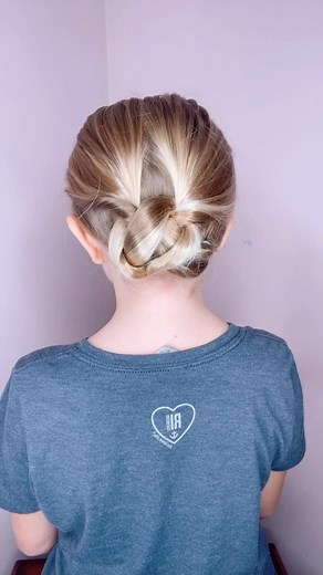 171K views · 100K reactions | PRETTY BUN HAIRSTYLE FOR A SPECIAL...