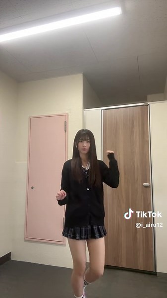 セーター着れる時期のおすすめコーデ