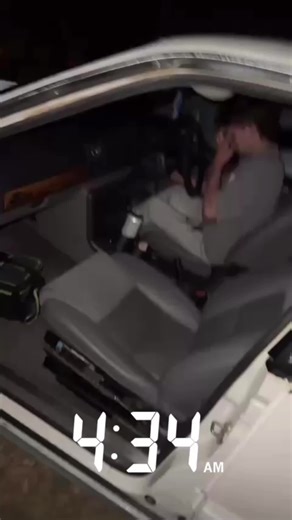 Morning Cold Start of Holden Caprice 5L Exhaust