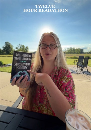 not my best work but finished with a new fav horror book and still feeling accomplished 🙂‍↕️ in depth yt vlog coming soon & minor spoiler warning for this vid!!! 🤍 #BookTok #readathon #readingvlog #horrorbooks