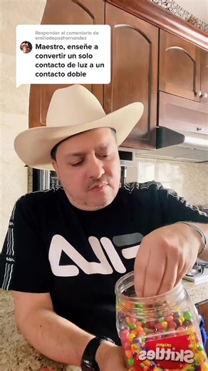 Re-subo video del toma corriente sencillo a uno doble con multiconector y usb-A #usba #tomacorriente #enchufe #schneider #maestrogud