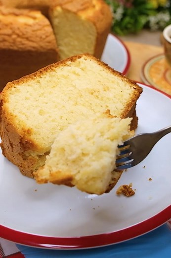 Easiest 4-3-2-1 Cake Recipe for Holidays