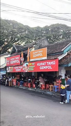 Kupat Tahu Gempol, Kuliner Pagi Legendaris di Bandung