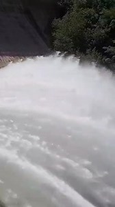 1.4M views · 27K reactions | APERTURA DE VÁLVULAS DEL DIQUE SAN ROQUE Una escena imponente que combina ingeniería, naturaleza y un espectáculo visual impresionante. Las válvulas del dique San Roque fueron abiertas, liberando un caudal que refleja la fuerza y la importancia de esta obra para nuestra región. Sabías que el dique San Roque es clave para el abastecimiento de agua y la regulación de los ríos en la zona?. | RADIO VIDA MACIÁ | Facebook