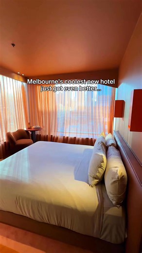 Melbourne’s hottest new rooftop bar, Cleo, awaits at HYDE Melbourne Place 🍸 2 nights from A$519, including daily à la carte breakfast, nightly drinks at Cleo, and late checkout. Travel until December 2026. Book now > https://bit.ly/4pSFp0g | Luxury Escapes