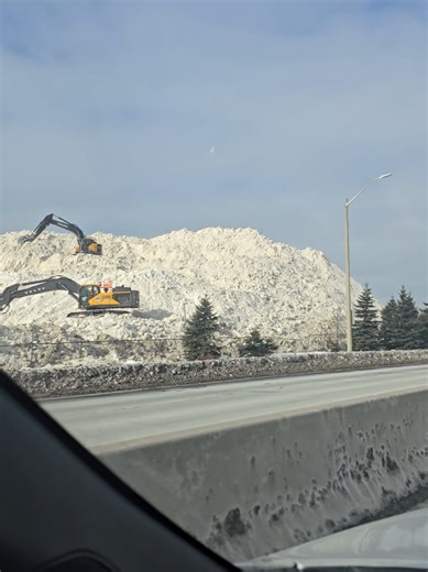 Toronto snow really said: NOT MY PROBLEM dumped it all here 💀☃️ #snow #winter #viral #toronto #canada