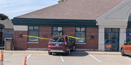 84-year-old driver crashes vehicle into southeast Lincoln medical clinic