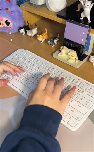 ✨ Meet the Keychron B1 Pro – where elegance meets unstoppable performance. Not just a keyboard… it’s your daily driver, creative partner, and gaming edge – all packed into one sleek build. 🚀 💡 Switch. Type. Win. 🔥 Ready to level up your desk game? | Vibe Gaming