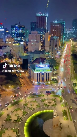 Một góc Sài Gòn về đêm. #saigon #saigoncityview