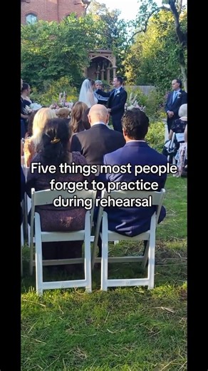 5 Wedding Rehearsal Mistakes #weddingplanner #weddinginspiration #wedding #bridesmaids