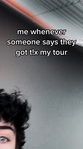 WHY ARE YOU WINKING AT ME #greenscreen #adhd #trans #lgbtq