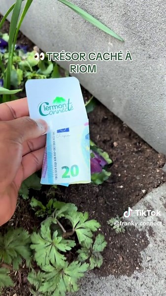 💰 Un trésor est maintenant caché à Riom. 📍 Regarde bien la vidéo… L’indice est dedans. Si tu le trouves : 🎥 filme le moment 📲 identifie @franky.connect 🏆 et repars avec le billet. ⚠️ 1 trésor par personne les amis. Le but est que le plus de monde possible puisse gagner. 💬 Propose la prochaine ville en commentaire. La ville la plus likée accueillera la prochaine chasse au trésor. La tournée continue dans toute l’Auvergne 🔥 Qui va le trouver ? 👀 ⸻ #FrankyConnect #ChasseAuTresor #Riom #PuyD