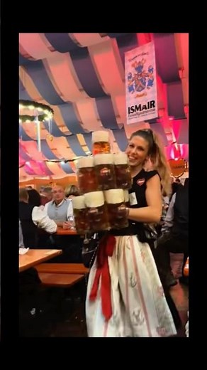 世界絶景オクトーバーフェストは、ドイツ・ミュンヘンで毎年秋に開催される世界最大級のビール祭りです。日本でも春から秋にかけて各地で開催されており、本場ドイツの樽生ビールやソーセージを味う