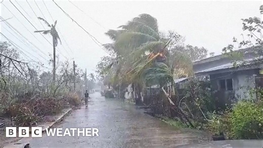 Typhoon brings three-metre storm surge to Philippines
