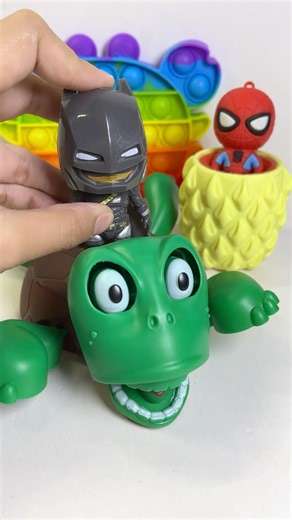 Funny Old Turtle Scary Face NOOOO! 😱😡