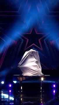 disappearing magician has judges gobsmacked! 😱