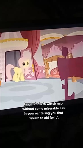 woah guess who's back!! #fyp #viral #fypage #viralvideo #mlp #mylittlepony #friendship #friendshipismagic #rarity #fluttershy #plsdontflop