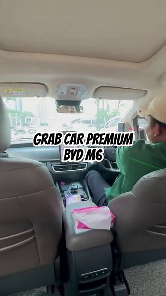 Grab Car Premium | BYD M6