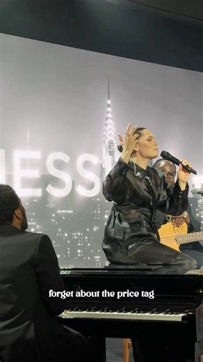 Same same but different But someone PLEASE pass me a steamer 🥲 Trousers looking like a crumpled napkin Jeffery James it’s an honour to improvise and sing alongside your talent and energy my bro 🥹🫀🔋 | Jessie J