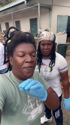 Keep anse la raye clean #