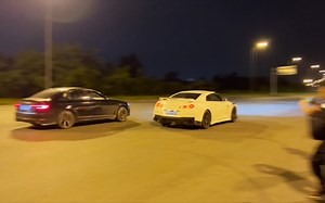 日产GTR VS奥迪S4