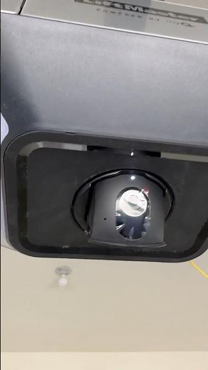 Liftmaster Garage opener with a Camera - Liftmaster 84505R #realestate #smartHome