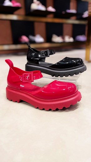 Sandália Melissa Ellie: Estilo e Conforto para o Outono