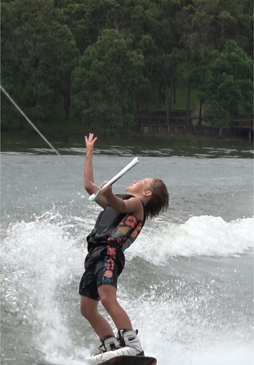 🥳🤟🏽😜 STARTING 2025 ON A HIGH With my last run of 2024! 🙌🏽 #Wakeboarding #Kid #HappyNewYear #2025 #Extreme #Water #Sport #Action #Amazing #Wakeboard #Grom