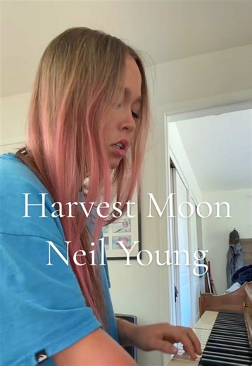 Harvest Moon by Neil Young: A Beautiful Piano Cover