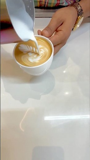 Rosetta Latte Art Tutorial Is this the easiest#latte art beginner/Basic latte Heart#tulip #coffee